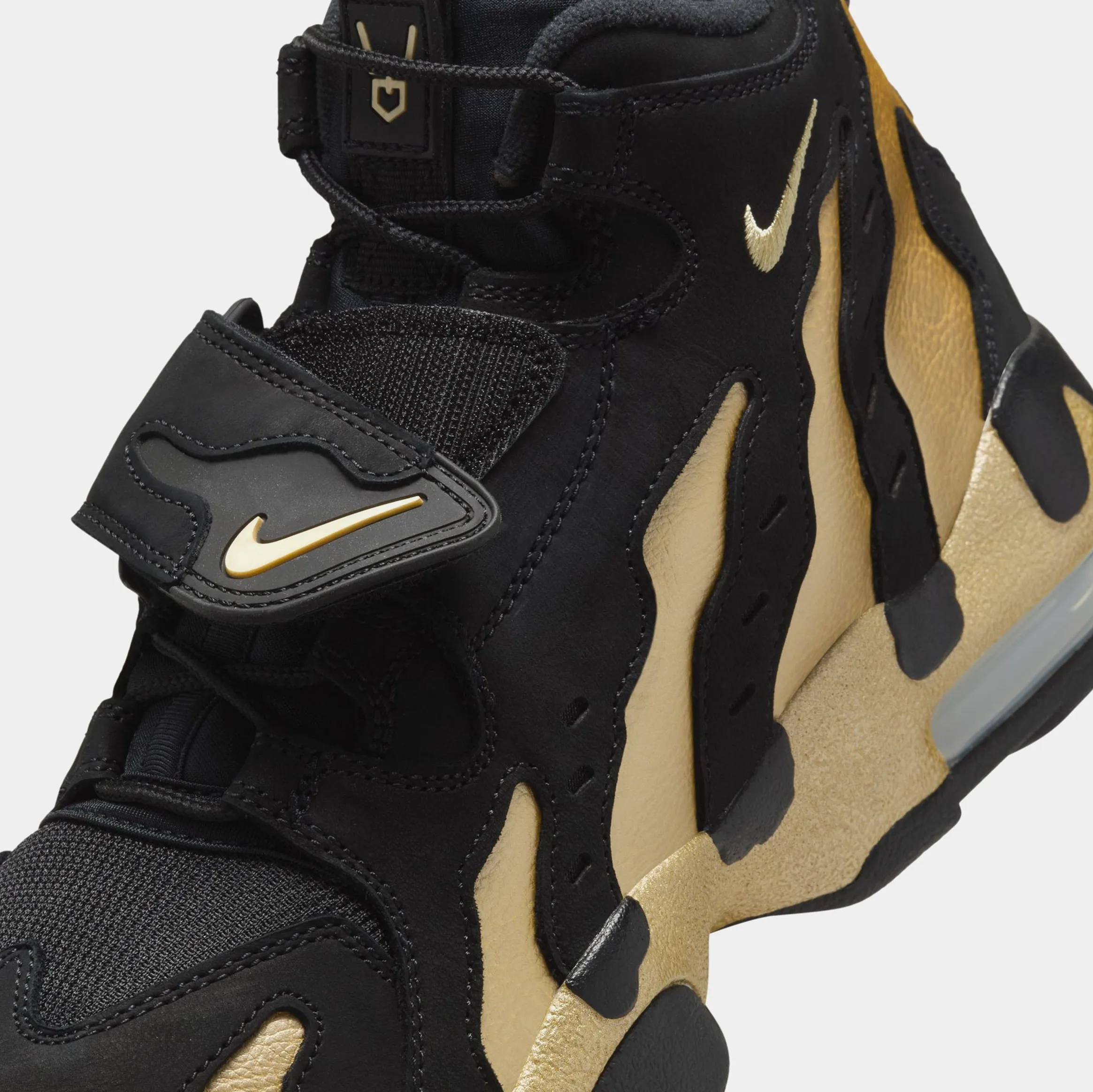 Air DT Max 96 Vegas Gold Mens Basketball Shoes (Black/White/Vegas Gold)