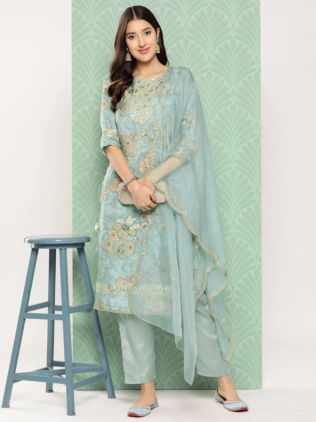 Floral Printed Regular Chanderi Silk Kurta With Trousers & Dupatta