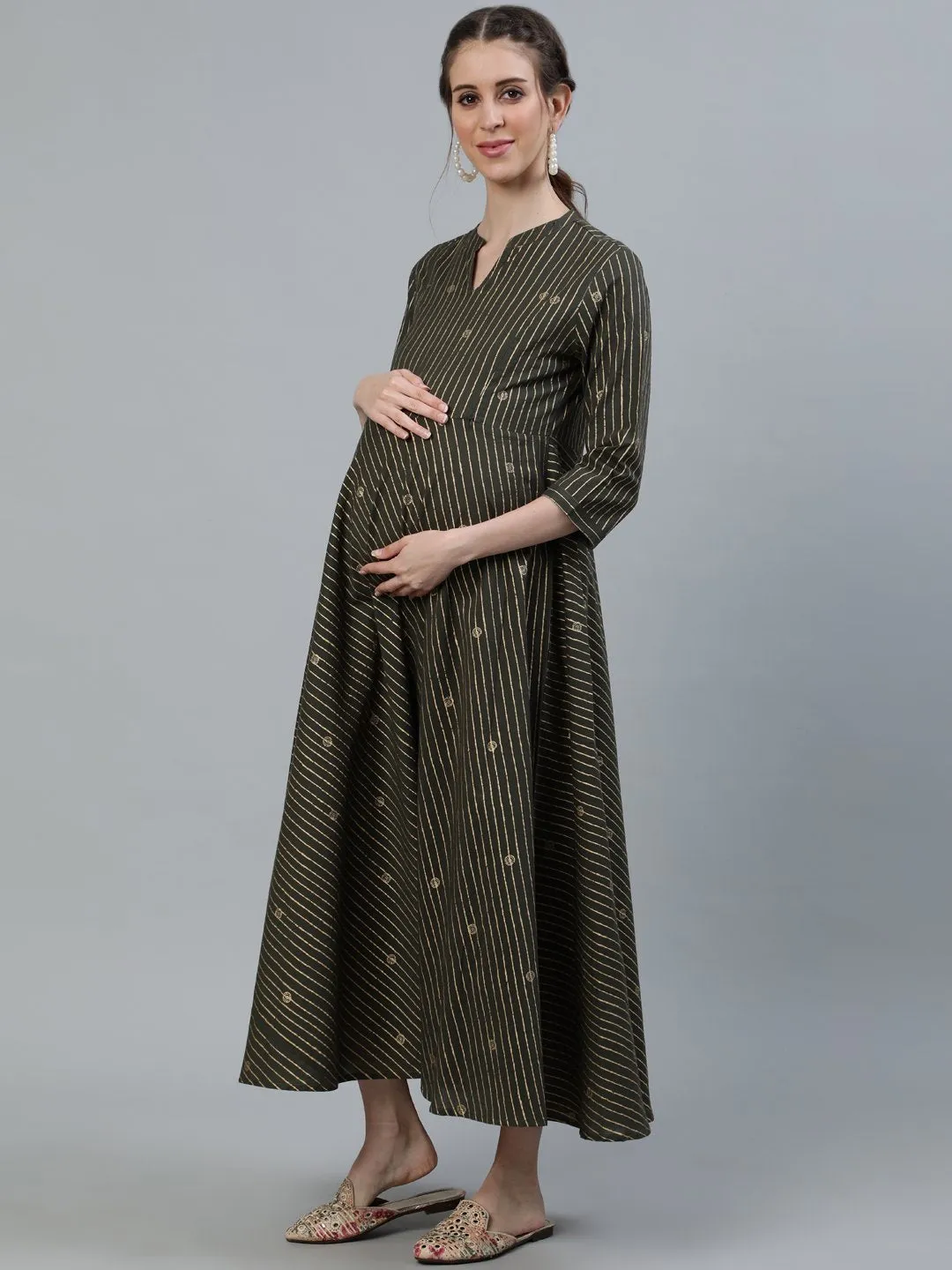 Women Grey & Off-White Printed Maternity Dress With Three Quarter Sleeves